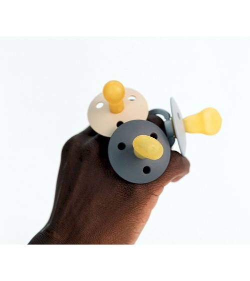  BIBS Supreme - Juego de 2 chupetes para bebé, fabricados en  Dinamarca, chupete simulado sin BPA, pezón simétrico. látex de goma  natural, talla 2 (6-18 meses), neblina / flor : Bebés